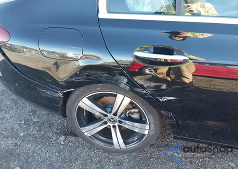 2025 Mercedes-Benz C 300 z USA, uszkodzony, nr VIN W1KAF4HB5SR253285